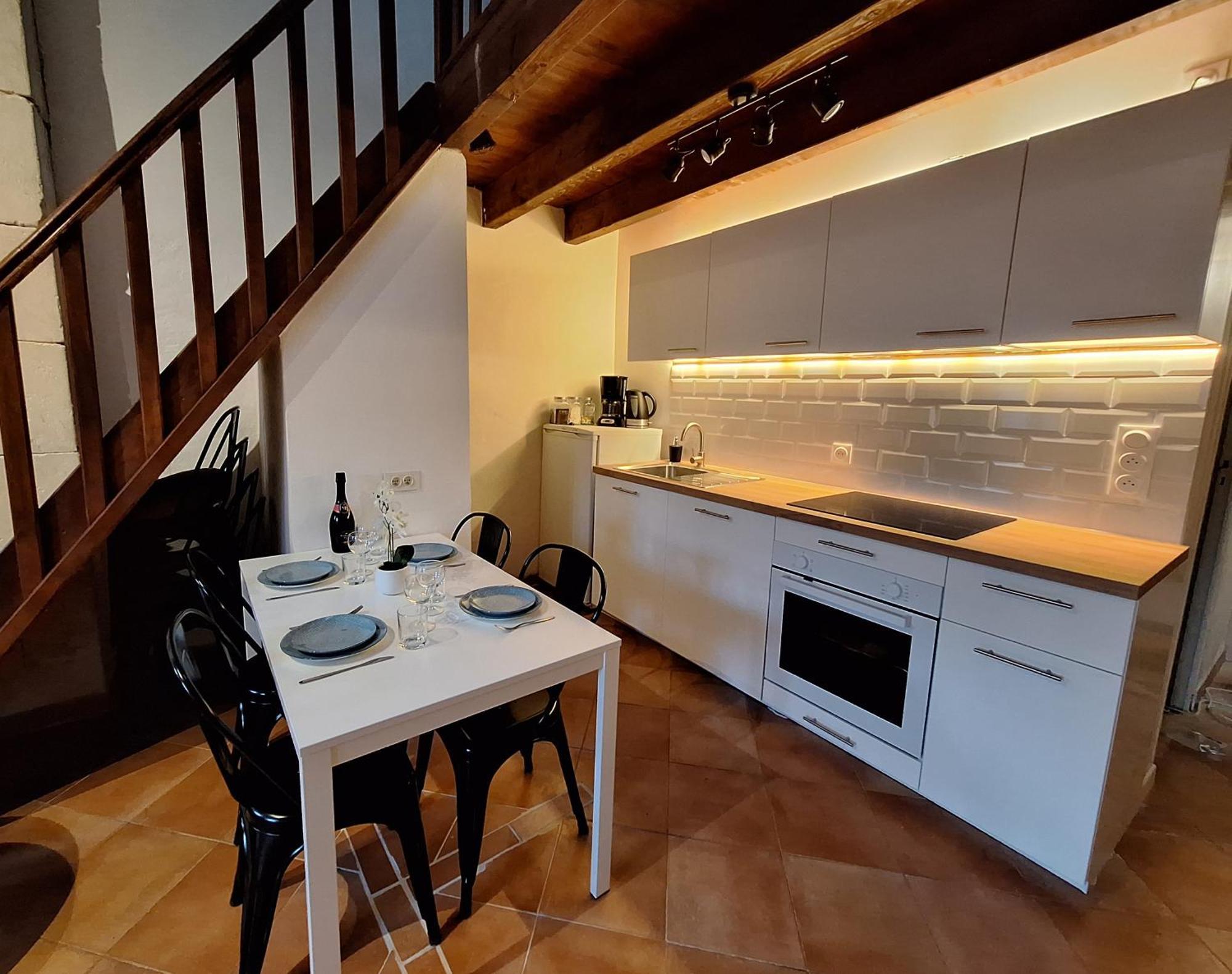 La Garriguette Appart Centre Historique Calme Climatise 6 A 8 Couchages Arles Exterior foto